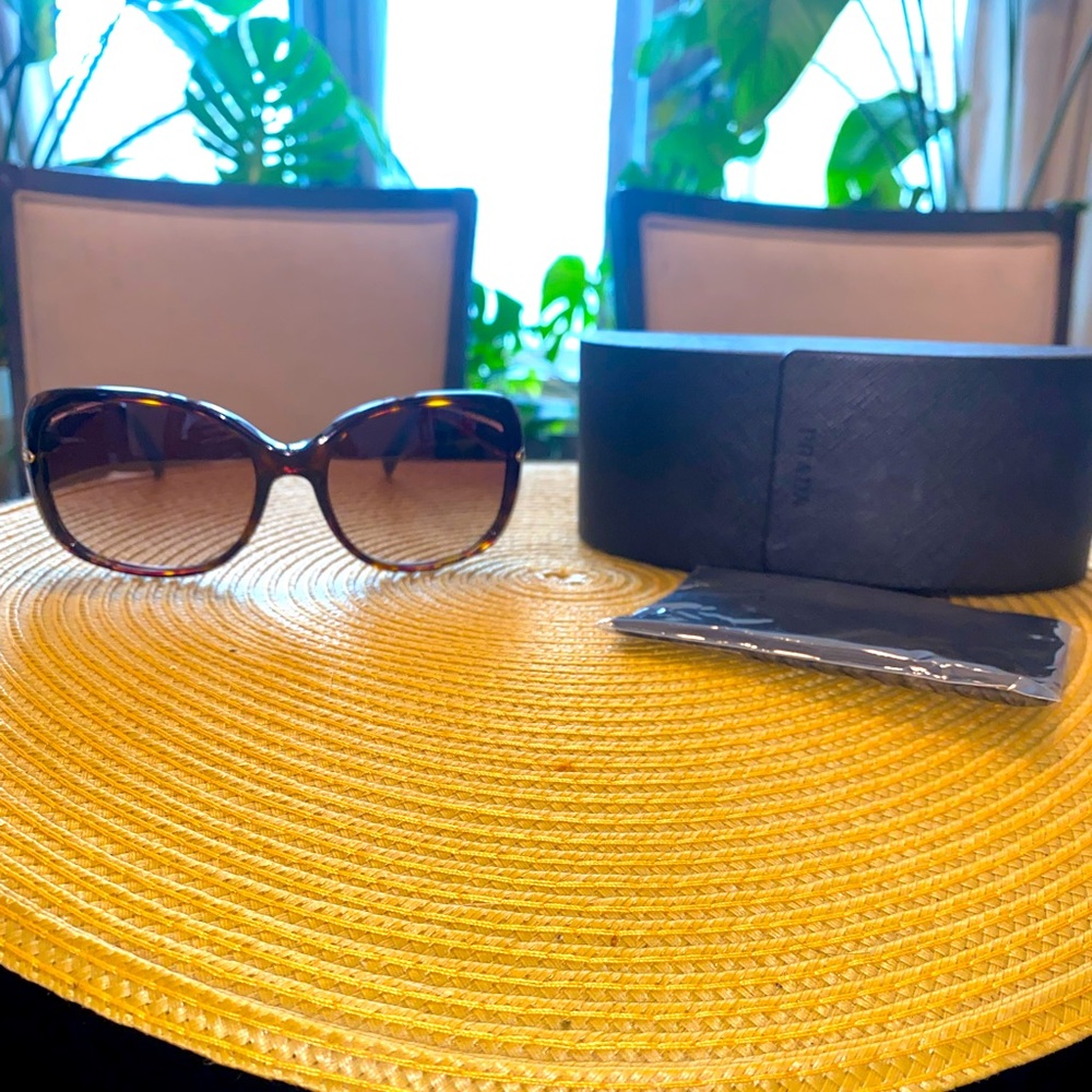 Prada - Authentic sunglasses